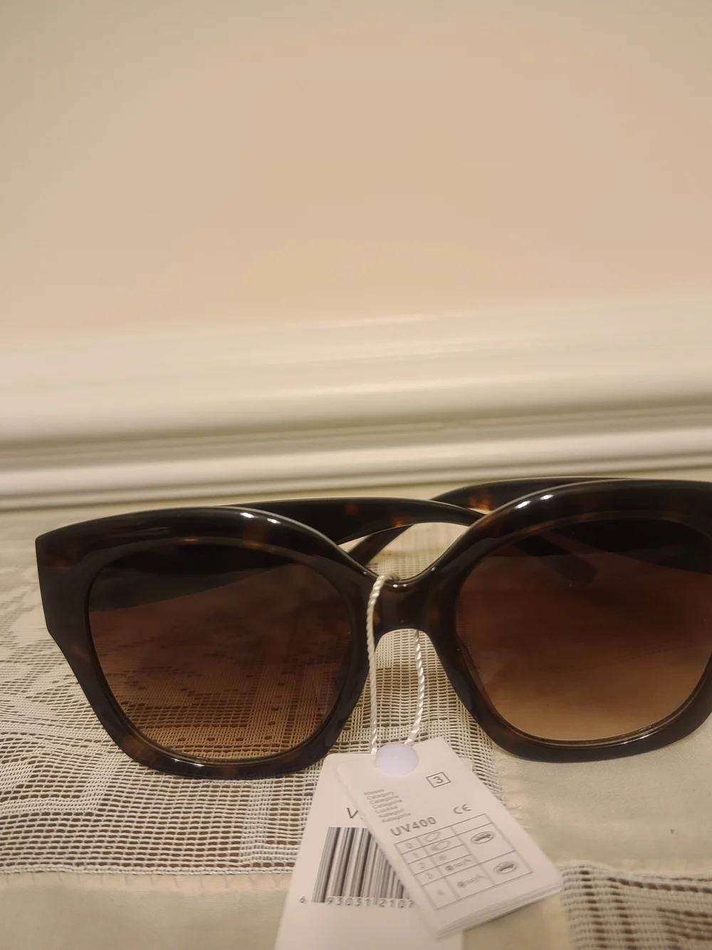 Womens Brown Gradient Cat-Eye Sunglasses